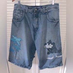 Y2k Lot 29 Luxe baggy jean shorts with looney tunes graphic Men’s Size 36